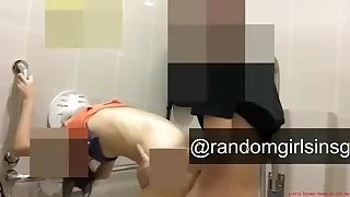 19큰형님야동 공중화장실 세워 놓고 열심히 뒷치기